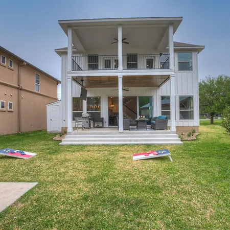 Stunning Luxury Home On Lake Lbj!
